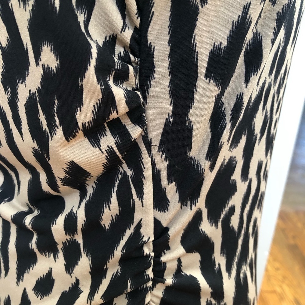 𝅺VINCE Camuto animal print stretch short sleeve dress size M‎ - Picture 8 of 14